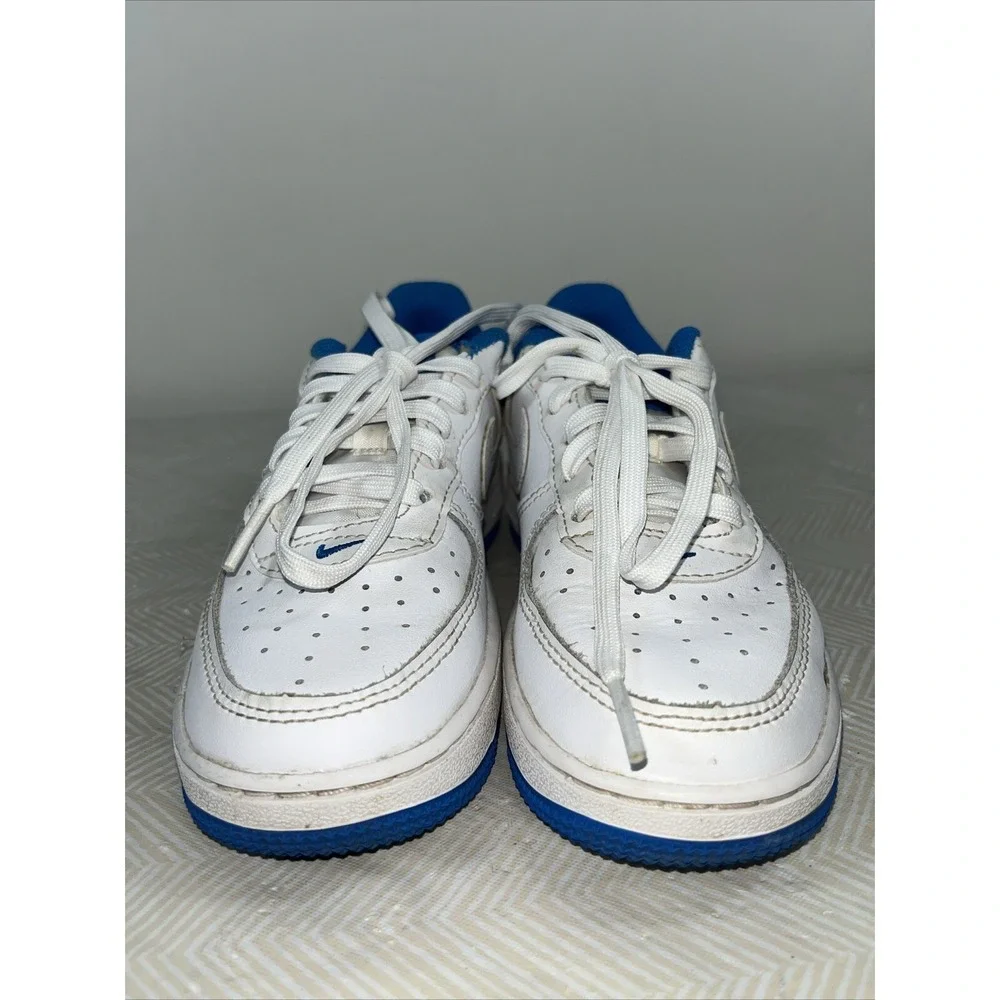 NIKE FORCE 1 Youth/Boys White Blue Sneakers Low Sz 12.5 C Shoes DV1332101 Athlet - Picture 2 of 15